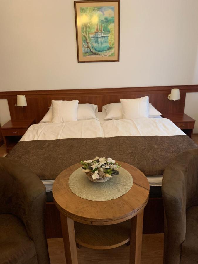 Hévíz Konig Apartman מראה חיצוני תמונה